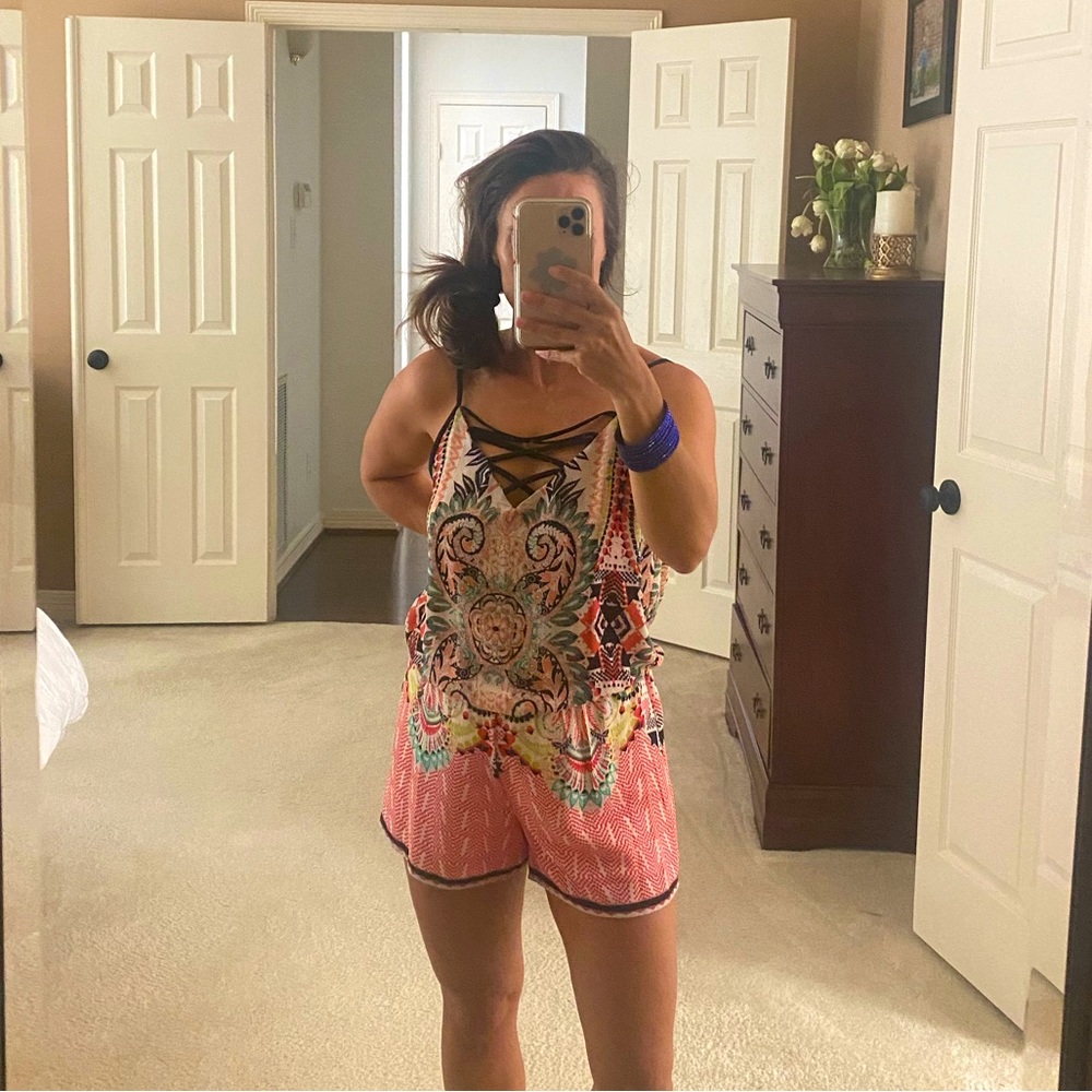 Super cute romper!